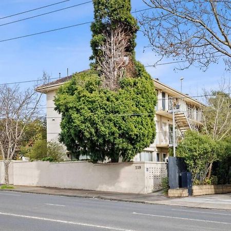 Ground Floor One Bedroom Apartment In South Yarra Melbourne Exterior photo