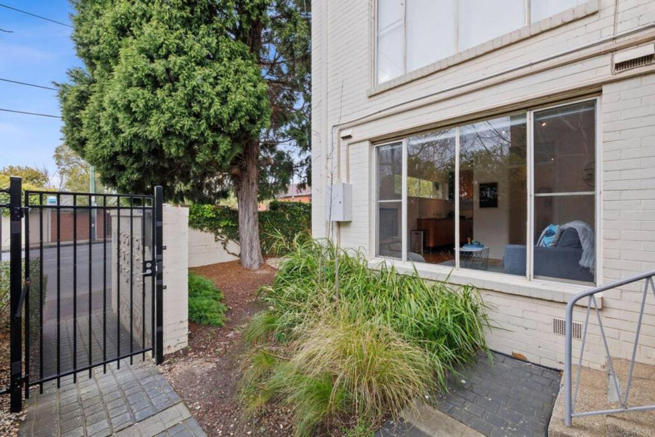 Ground Floor One Bedroom Apartment In South Yarra Melbourne Exterior photo